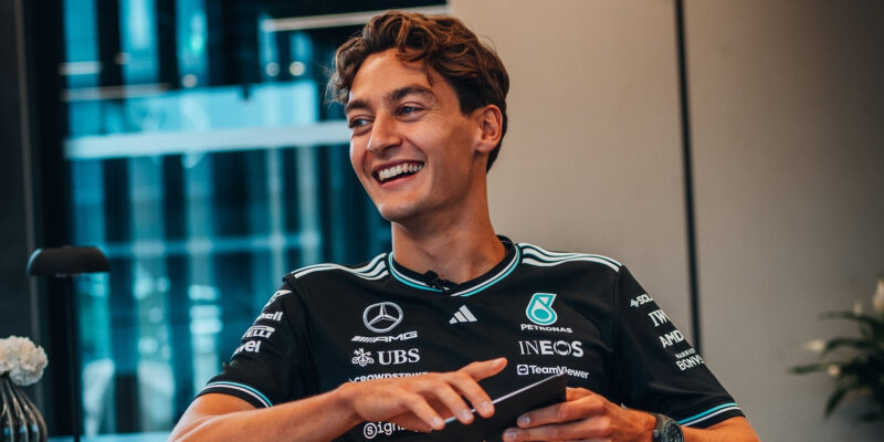 Russell: Jednání s Verstappenem nejsou jen o roce 2026