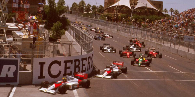 Phoenix, 1989. Alain Prost vede Velkou cenu