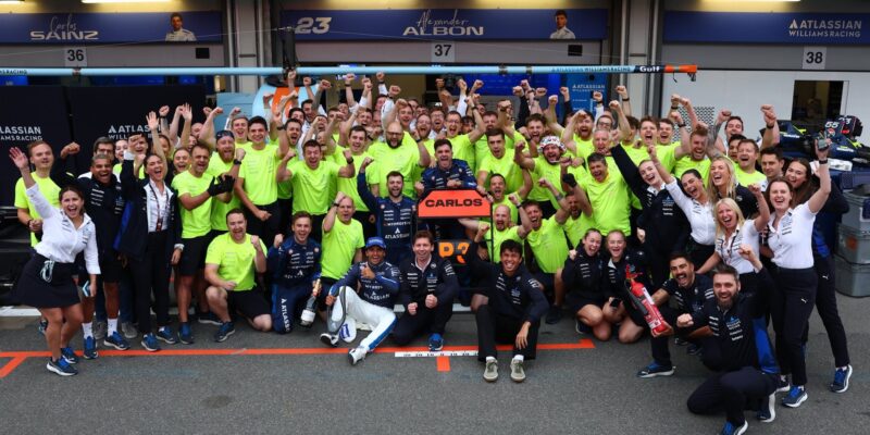 Williams prožívá euforii: Fanoušci si vzpomněli na Franka Williamse