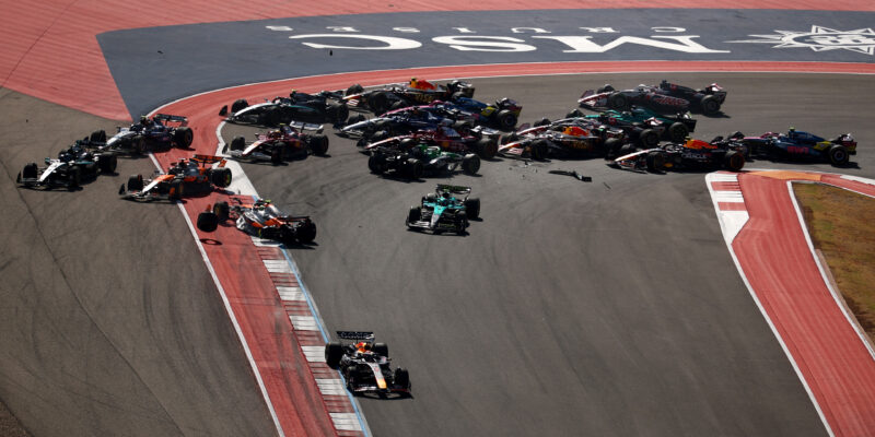 Oba piloti McLarenu už cítí tlak od Maxe, rýpnul si Marko