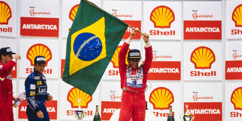 Ayrton Senna na pódiu po Velké ceně Brazílie 1991