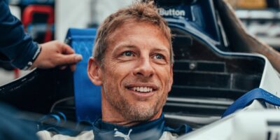 Poslední závod kariéry pojede Button se speciální přilbou