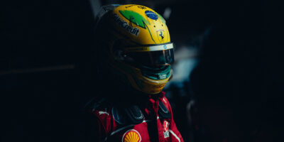 Jen sedí a nic nedělá, říká Ralf Schumacher o Hamiltonovi