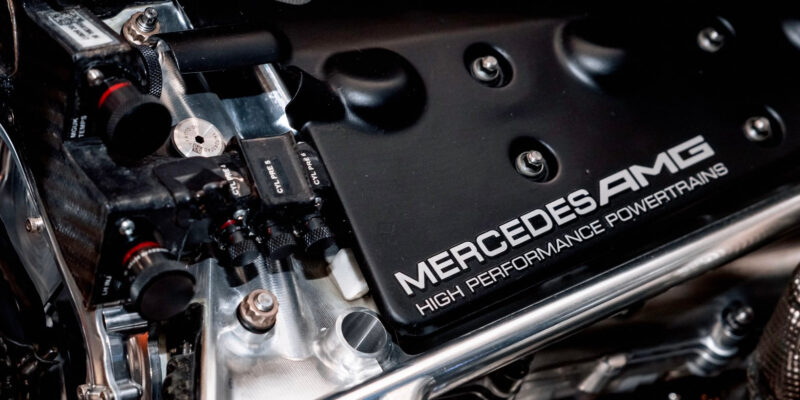 Našly Mercedes a Red Bull díru v nových pravidlech?