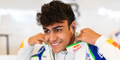 Arvid Lindblad ignoroval kdyby a ale, aby si zajistil místo ve formuli 1