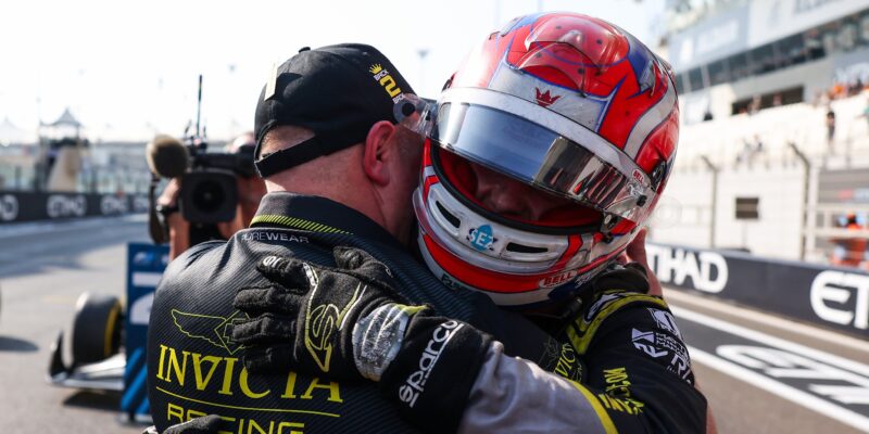 Závod F2 VC Abú Zabí: Staněk si při své derniéře dojel pro druhé místo