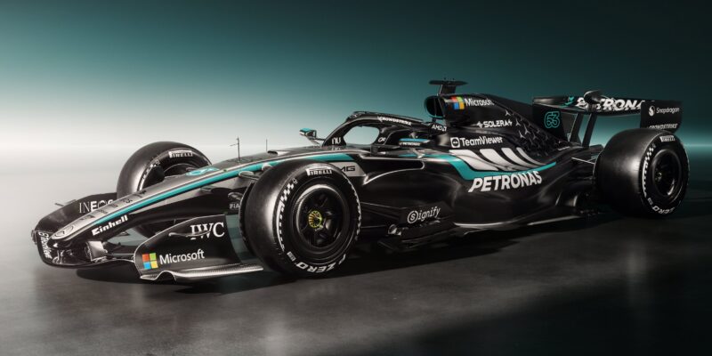 Mercedes představil vůz W17 pro sezónu 2026