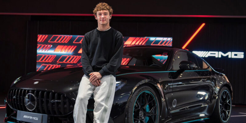 Antonelli měl se svým novým Mercedesem dopravní nehodu