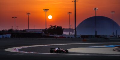 Raketový start a otáčivé křídlo. Ferrari překvapuje