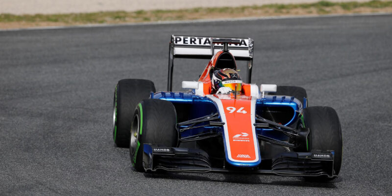 Pascal Wehrlein ve voze týmu Manor Racing při testech v Barceloně v roce 2016