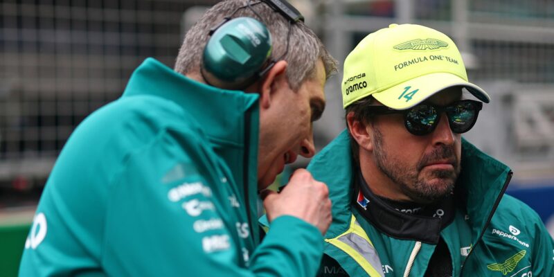 Šokující záběry z kokpitu: Alonso kvůli vibracím ztratil cit v rukou