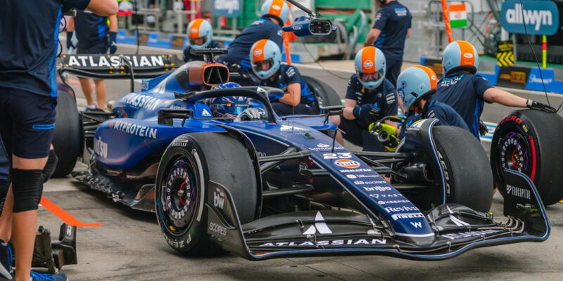 Kvůli vyššímu počtu týmů se pro první závod mění pravidla