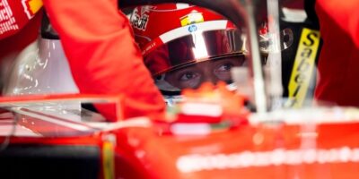 Leclerc ztratil svou kvalifikační výhodu s novým vozem