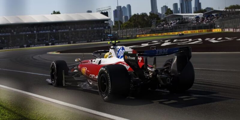 Hamilton: Nevím, proč Ferrari nepoužilo otáčivé zadní křídlo