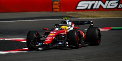 Hamilton po pátku vychválil práci nového závodního inženýra