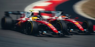 Silný Hamilton se může dostat Leclercovi do hlavy