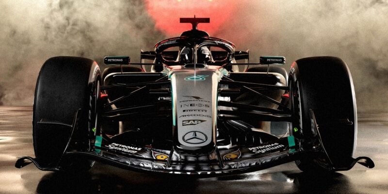 Další trik Mercedesu? FIA prověřuje jeho přední křídlo