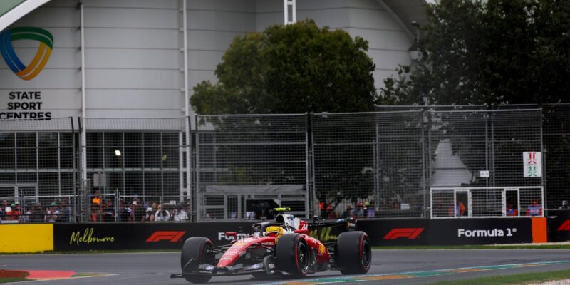 Ferrari ztrácí na čelo: Hamilton otevřel otázku výhody Mercedesu