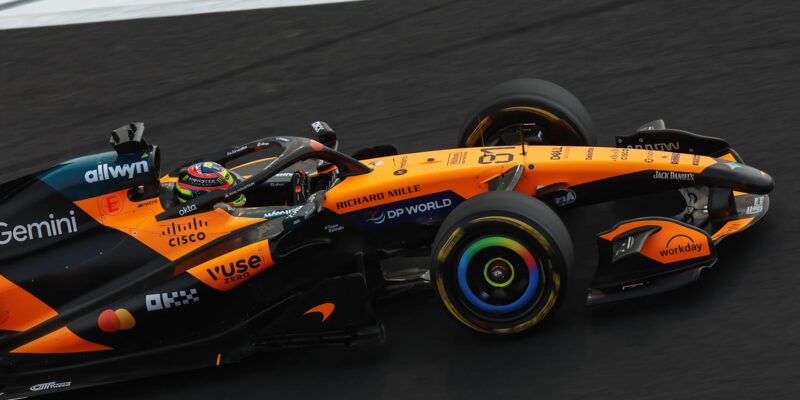 Nürburgring přivítal F1, ale Piastriho rychle zastavil problém