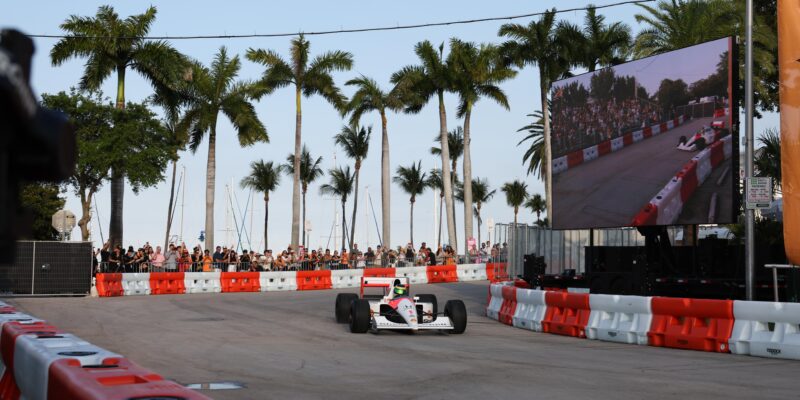 Show v Miami: legendy v ulicích a McLaren zpátky mezi elitou.