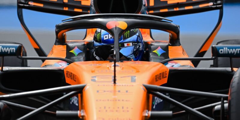 Mercedes neukázal všechno: McLaren už nenasadil nové vylepšení