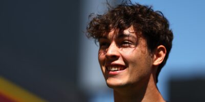 Ferrari mě hodilo do vody a naučilo plavat, říká Bearman