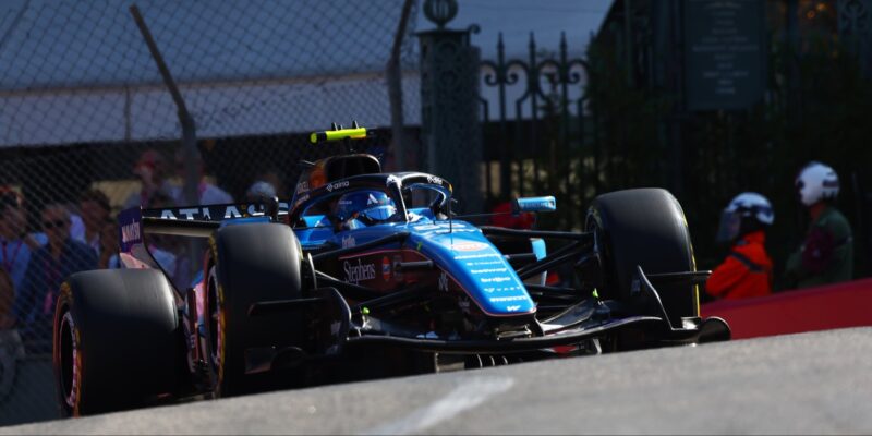 Carlos Sainz se stal obětí hloupého pokusu o předjetí