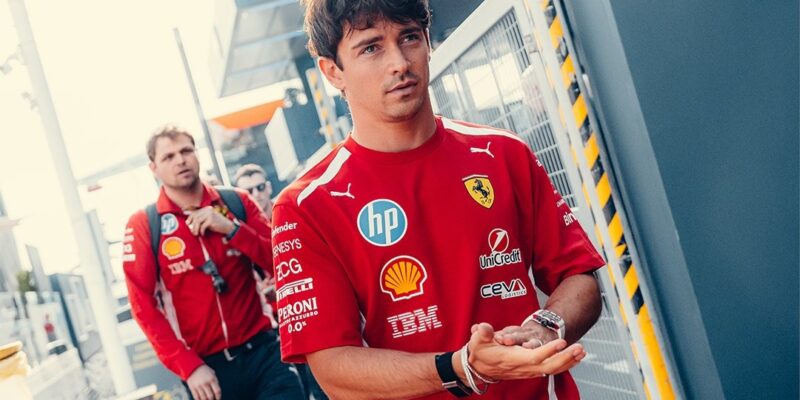 Ve Ferrari jsou dva odlišné přístupy: Leclercovi simulátor prospívá