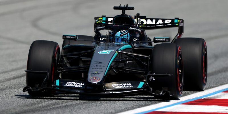 Výsledky kvalifikace na VC Rakouska: Russell na pole position před Ferrari, Verstappen havaroval!