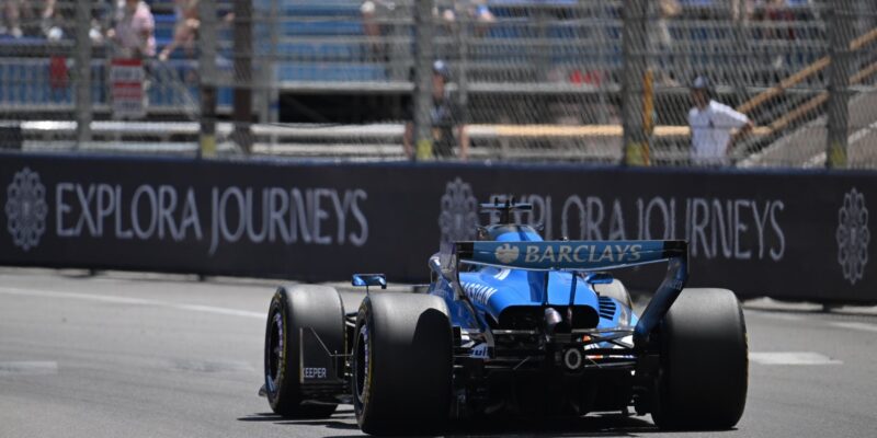 Loňský úspěch ho navnadil: Sainz čekal, že Williams už bude jinde
