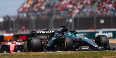 Na všechny s motorem Mercedes ztrácí: Russell chyboval