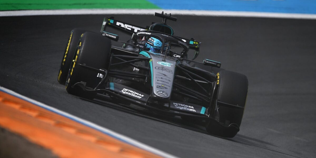 Do sobotního sprintu odstartuje z pole position George Russell.