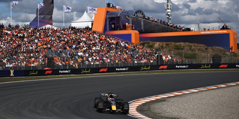 Zandvoort se loučí s F1, jezdcům bude chybět