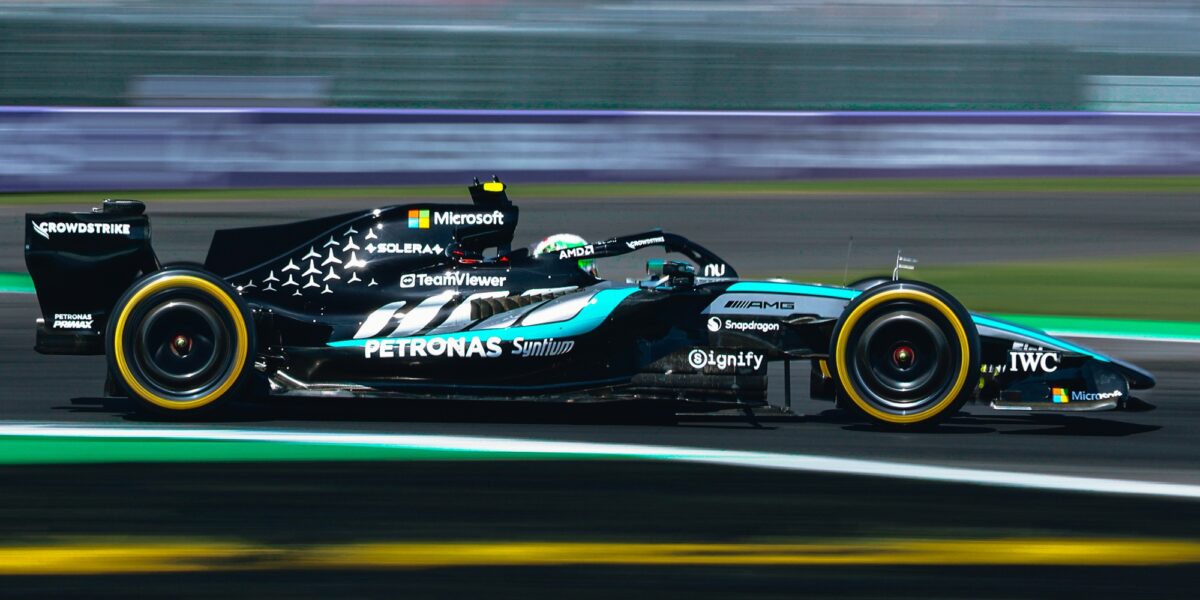 Mercedes předvedl svoji sílu v druhém tréninku na Velkou cenu Itálie.
