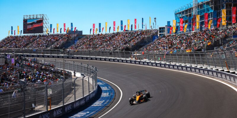 Coulthard kritizuje pomalé rozhodování FIA: Safety cary rozhodují závody