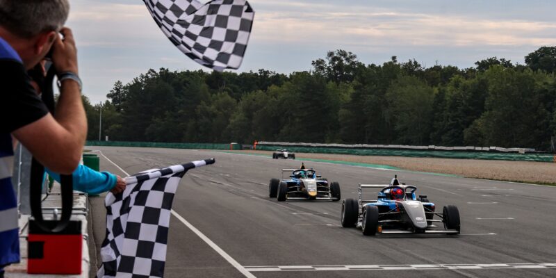 Masaryk Racing Days: Debutová výhra Zasova a pódium v barvách Jenzeru