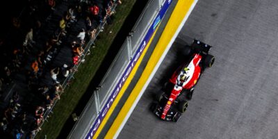Hamilton uznává svou chybu: Ferrari mělo na dvojité pódium
