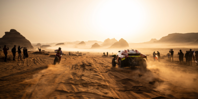 Rally Dakar mění plány. V roce 2027 se v Saúdské Arábii nepojede