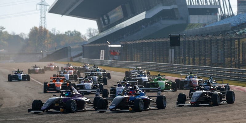 Poslední závod sezóny F4 CEZ na Hungaroringu, Elia Weiss šampionem